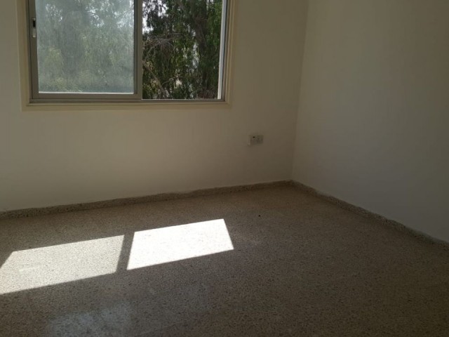 3+1 flat for sale in Famagusta police station with Turkish title