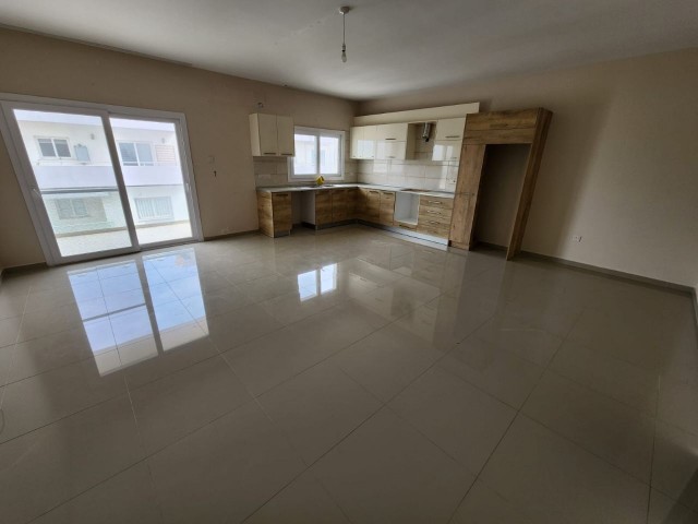 Flat To Rent in Yeni Boğaziçi, Famagusta