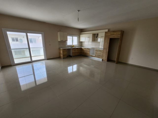 Flat To Rent in Yeni Boğaziçi, Famagusta