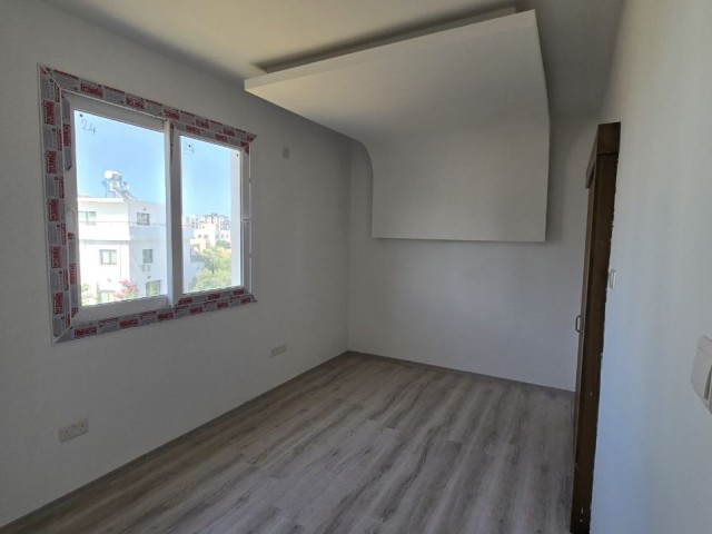 Mağusa Çanakkale bölgesi satılık 3+1 daire 110 m2 95,000 £ 2. kat yeni daire hiç kullanılmamış