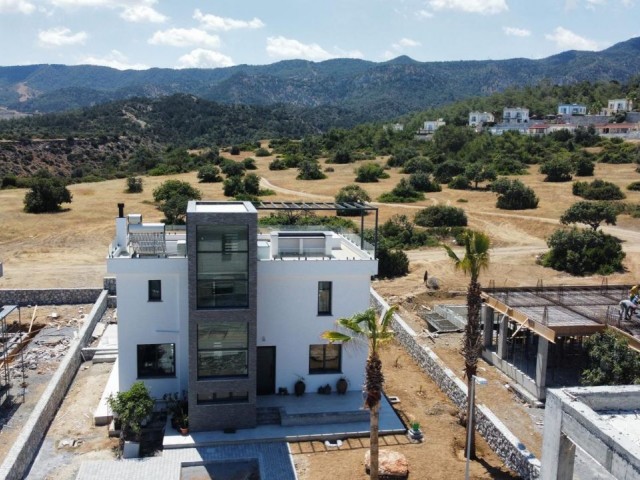 Beautifully designed 3 bedroom villa with fantastic SEA & MOUNTAIN views, Incredible Location, payment plans. Situated in Bahceli Mediterranean Coastline numerous restaurants, bars & beaches. Award winning builder