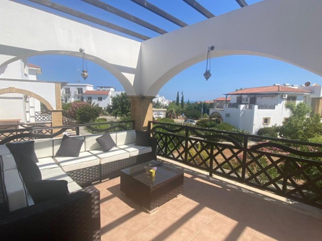 We are pleased to offer for sale an incredibly spacious and nicely presented & maintained, 3 double Bedroom Ground floor garden apartment. On an award winning site with 2 Restaurants, 5 Pools, Gym, Spa, Tennis courts. Walking distance to beach and shops you really have it all here 