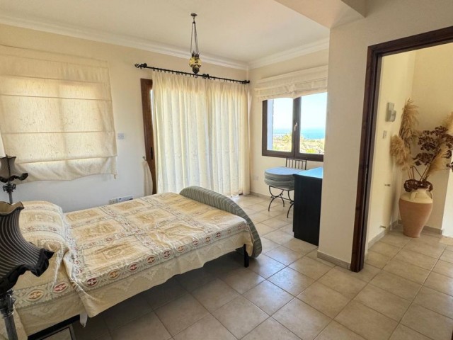 Spacious 2 double Bedroom Ground floor Apartment, With its own outside terrace on a great site in highly sought after area of Bahceli. Built in wardrobes and Air con throughout , Communal Pool and walking distance to Maldives site where you have a great restaurant, bar, spa and beach facilities