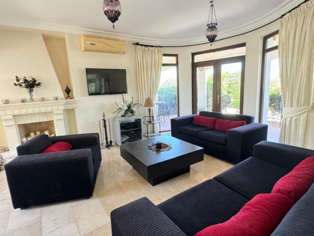 Spacious 2 double Bedroom Ground floor Apartment, With its own outside terrace on a great site in highly sought after area of Bahceli. Built in wardrobes and Air con throughout , Communal Pool and walking distance to Maldives site where you have a great restaurant, bar, spa and beach facilities