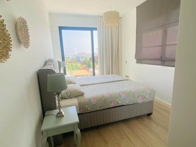 Incredible opportunity to purchase a 2 bedroom apartment on the much sought after Maldives site in Bahceli. The apartment has outstanding views which you can enjoy from the balcony or spacious roof terrace. The site also boasts incredible on site facilities including Spa, Restaurant & much more