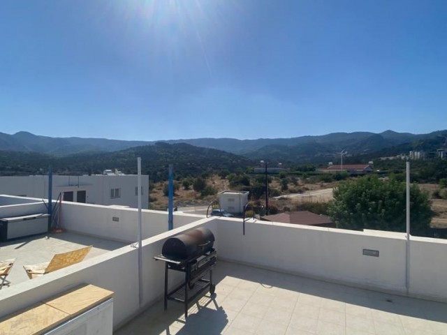 Very well presented 2 bedroom, penthouse on a delightful site with a great community. Fabulous views both Sea and Mountains. Key ready Furnisher included down to the last linen. Large roof terrace and separate balcony. Title deeds in owners name VAT paid . Live viewings available