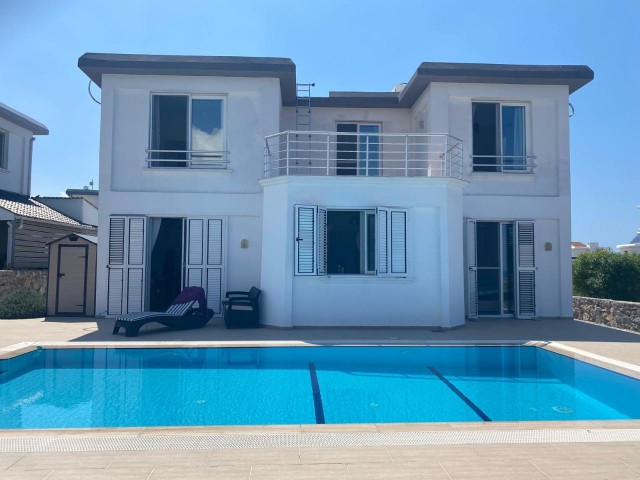 A fantastic opportunity to own  a detached 3 double bedroom villa in an enviable position with outstanding sea views that can not be interrupted .  Good plot size and title deeds in owners name VAT paid . Villas like this do not come up often especially in this position Viewing recommended 