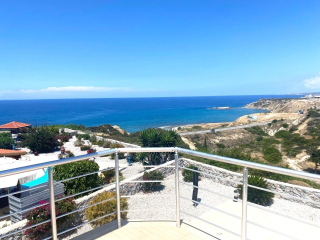 A fantastic opportunity to own  a detached 3 double bedroom villa in an enviable position with outstanding sea views that can not be interrupted .  Good plot size and title deeds i