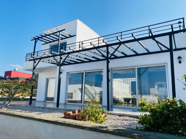 Newly renovated 3 Bedroom detached villa close to sea, Title deeds ready newly fitted kitchen and bathrooms, Private pool, GREAT VIEWS, Close to SEA., Great location, walking distance to Sea and restaurants