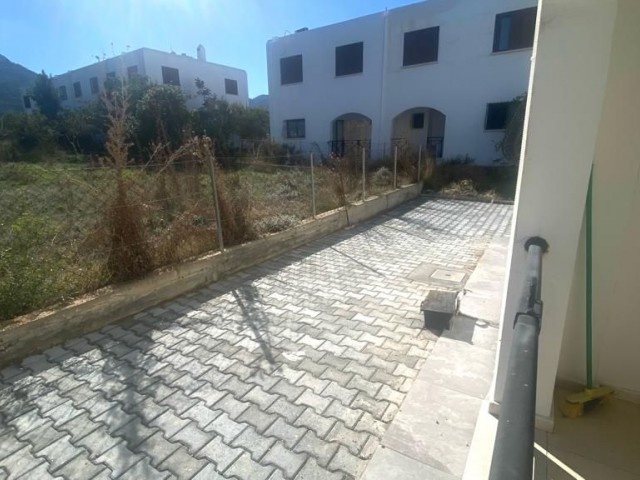 We are pleased to offer for sale this delightful and extremely spacious resale 3 double bedroom ground floor garden apartment. Located in Esentepe, in a secluded and private area with easy access to the beach offering fantastic facilities for all the family and due to be completed by NOVEMBER 2023.