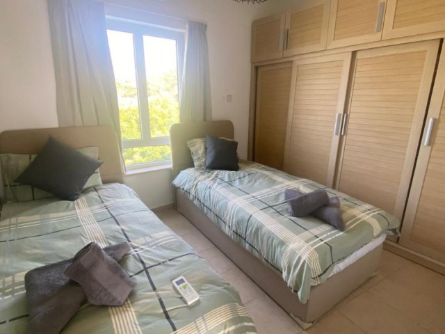 We are pleased to offer for sale this well presented 2 bedroom Penthouse apartment on this highly sort after boutique site in Bahceli. With fantastic sea views from the moment you walk in and access from the site to the beach and old coast road walks. The site also benefits from great amenities