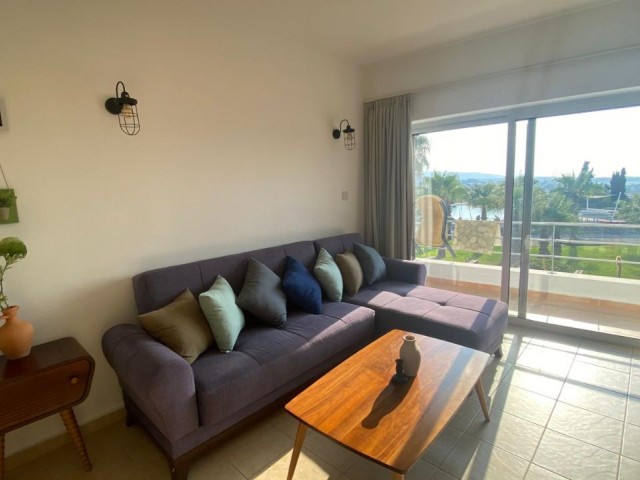 We are pleased to offer for sale this well presented 2 bedroom Penthouse apartment on this highly sort after boutique site in Bahceli. With fantastic sea views from the moment you walk in and access from the site to the beach and old coast road walks. The site also benefits from great amenities