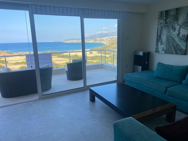 Fantastic opportunity to own a beautiful 3 double bedroom spacious Penthouse on the sought after development, Sea Magic Park. With outstanding sea views on a site which has great amenities you really have it all here. The sunsets from the roof terrace are quite spectacular overall a fantastic home.