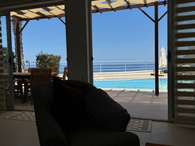 Great opportunity to purchase this extremely well presented 3 bedroom detached Villa with fantastic dreamy views over the Mediterranean. The present owners have tastefully renovated the villa over the years to include a great kitchen & modern luxury bathrooms. Title deeds in owners name and VAT paid