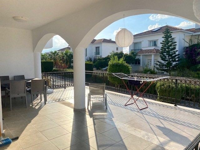 Fantastic opportunity to own a beautiful 3 double bedroom 108M2 spacious Ground Floor apartment on the sought after development, Sea Magic Park. With additional 55 m2 private terraces and garden by the sea in Esentepe. This really is a must view on a great site with an abundance of facilities