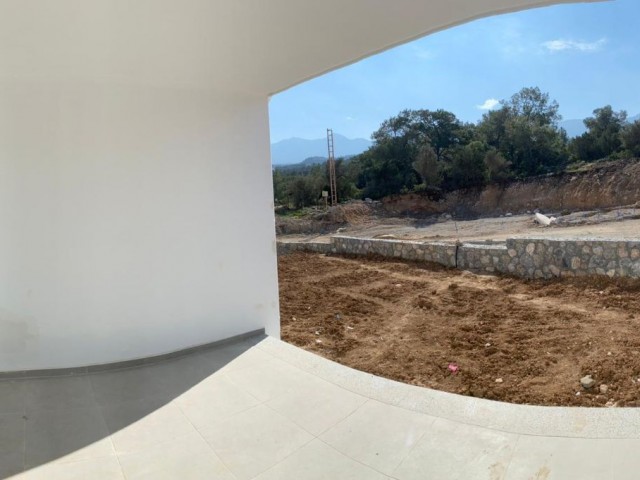 Spektakuläre Landschaft: Apartment mit Bergblick in einem Komplex am Meer mit erstklassigen Einrichtungen