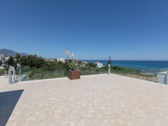 Girne Karaoğlanoğlu Kiralık 4+1 Villa