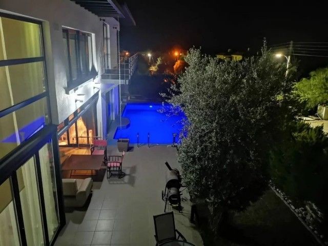 Girne Ozanköy Satılık 4+1 Villa