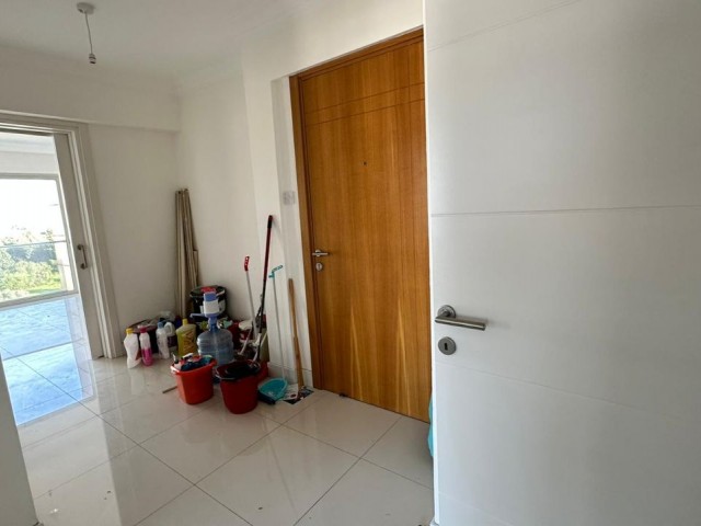 Zu verkaufen 2+1 Penthouse in Kyrenia Zentrum