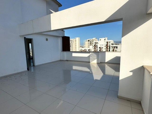 Girne Merkez Satılık 2+1 Penthouse