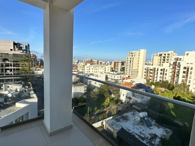 Girne Merkez Satılık 2+1 Penthouse