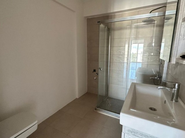 Zu verkaufen 2+1 Penthouse in Kyrenia Zentrum