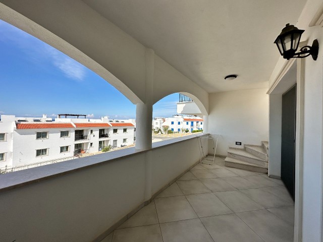 Girne Esentepe'de Satılık 3+1 Penthouse daire