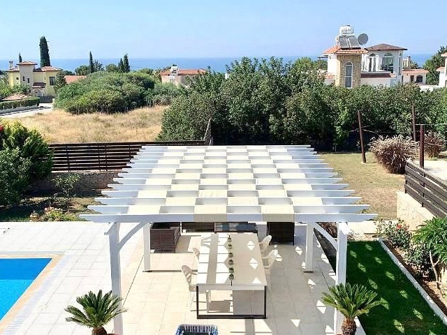 4 Bedroom Villa for Sale in Kyrenia Catalkoy