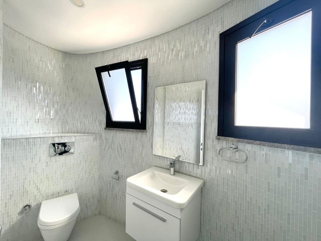 Girne Merkez Satılık Lüks 3+1 Penthouse