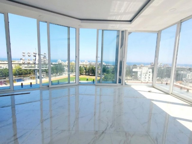 2+1 Duplex-Penthouse zum Verkauf im Kyrenia Center