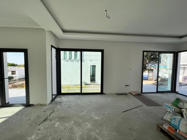 Girne Alsancak Satılık 3+1 Villa