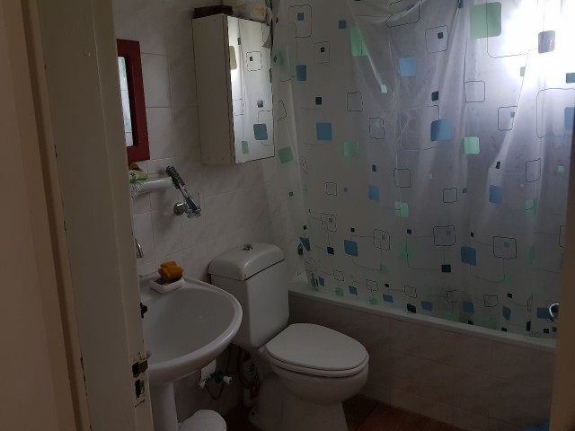 3+1 Wohnung mit Gemeinschaftspool in einem Komplex in Çatalkoy