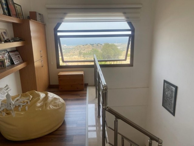 Girne Arapkoy 3+1 Villa zu verkaufen