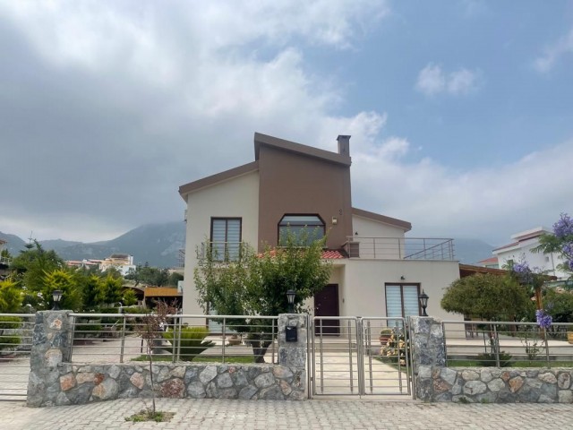 Girne Arapkoy 3+1 Villa For Sale