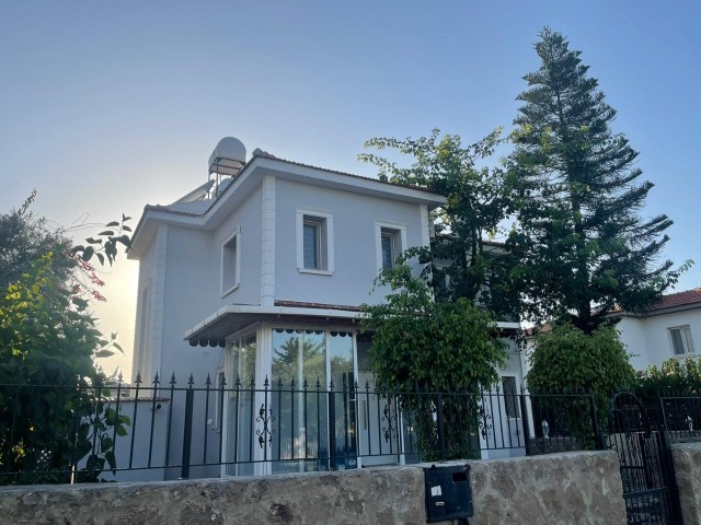 Villa for sale both in the city and in nature