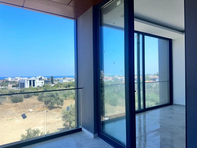 3+1 FLAT FOR SALE IN THE CENTER OF KYRENIA WITH STUNNING MOUNTAIN, SEA AND CITY VIEW