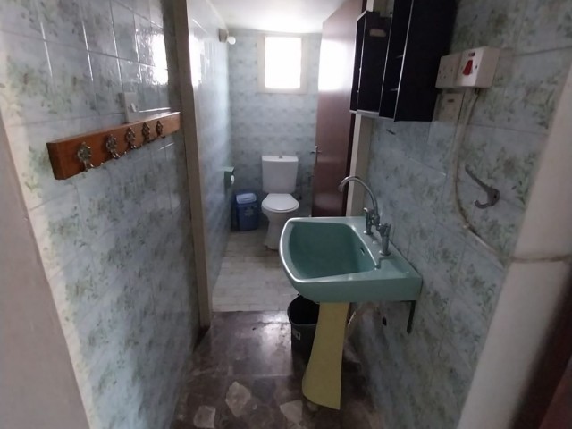 5+1 apartment for sale in the central location Dereboyu/ Köşklüçiftlik of Nicosia