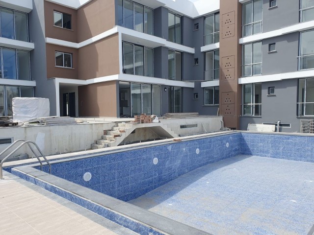 Garden floor 2+1 flat for sale in a complex with communal pool