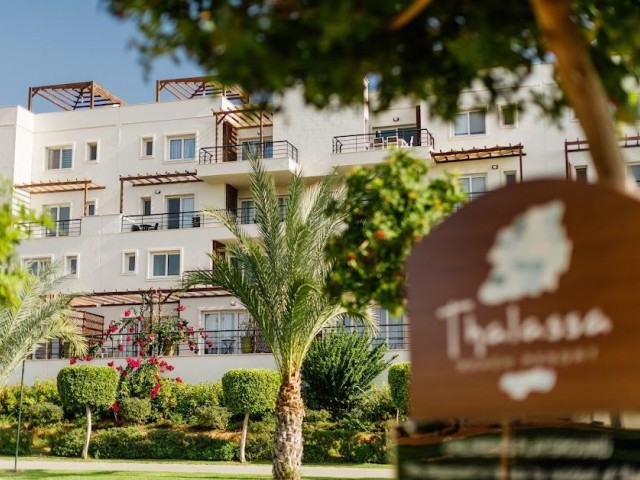 Роскошная квартира 3+1 с видом на море в курортном комплексе Thalassa Beach Resort