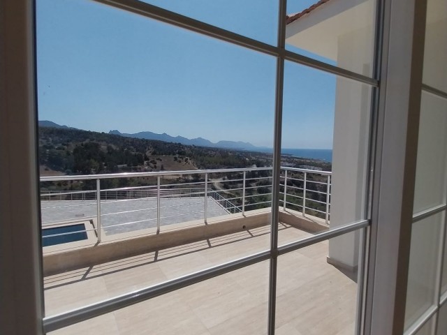 4+1 ویلا زیبا با منظره دریا در Esentepe