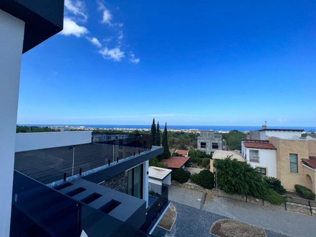 ZEYTINLIK ULTRALUX 4+1 VILLA MIT BERG- UND MEERBLICK MIT POOL