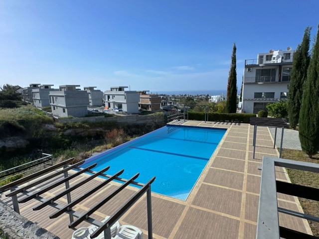 Mehrstöckige moderne Residenz mit einzigartigem Berg- und Meerblick in Çatalköy, Kyrenia – mit Pool und Fitnesseinrichtungen