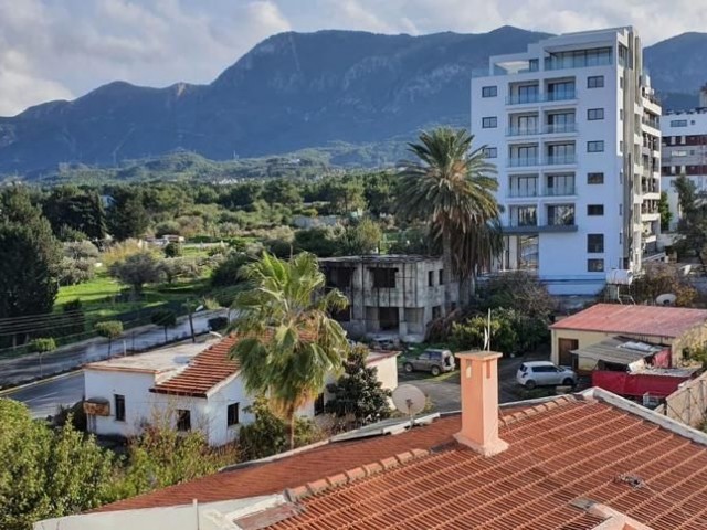 Möblierte Luxus-3+1-Wohnung im Zentrum von Kyrenia