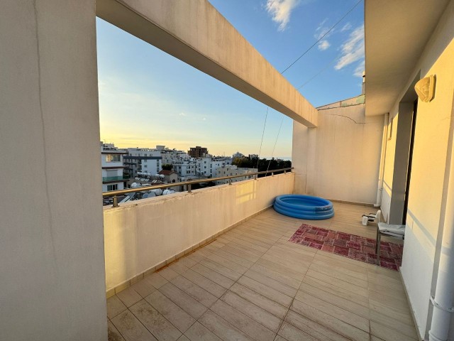 1+1 penthouse for rent in Kyrenia Center