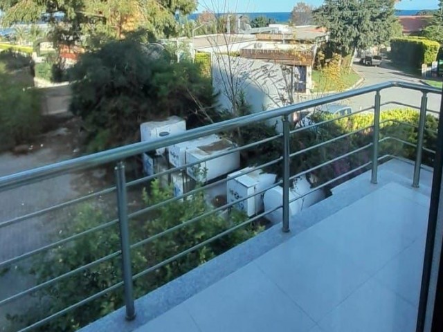 Сдается красивая квартира 2+1 с видом на море в Каракумах, Кирения