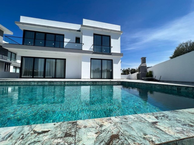 Neue luxuriös möblierte 4+1-Villa in Çatalköy, Kyrenia