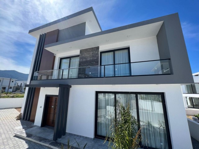 Neue luxuriös möblierte 4+1-Villa in Çatalköy, Kyrenia