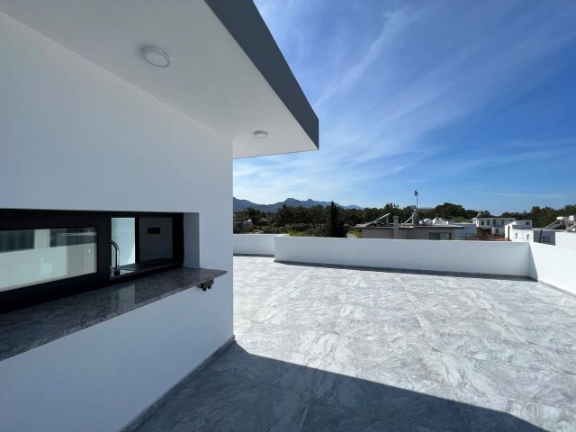 Neue luxuriös möblierte 4+1-Villa in Çatalköy, Kyrenia