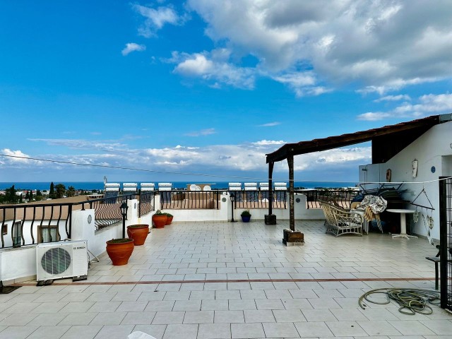 Begehrter Komfort: Geräumiges 3+1-Apartment mit ruhiger Terrasse in Ozankoy, Girne