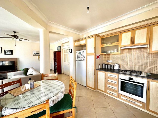 Begehrter Komfort: Geräumiges 3+1-Apartment mit ruhiger Terrasse in Ozankoy, Girne